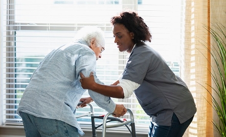 Tensions de recrutement dans le social et médico-social : 4,4 % des postes seraient vacants