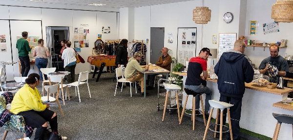 À Café & Co, l’inclusion servie sur un plateau